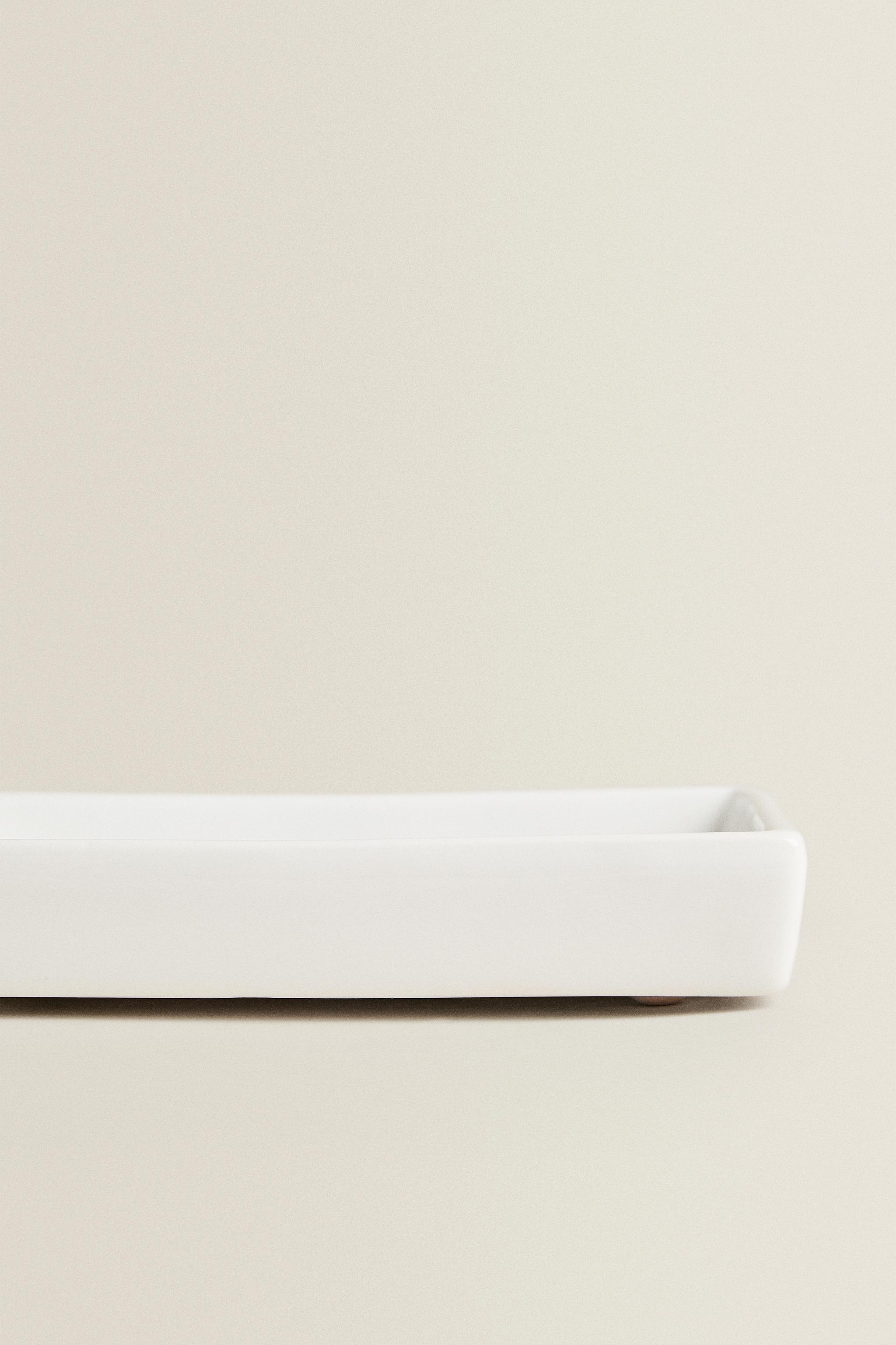 WHITE EARTHENWARE BATHROOM SOAP DISH